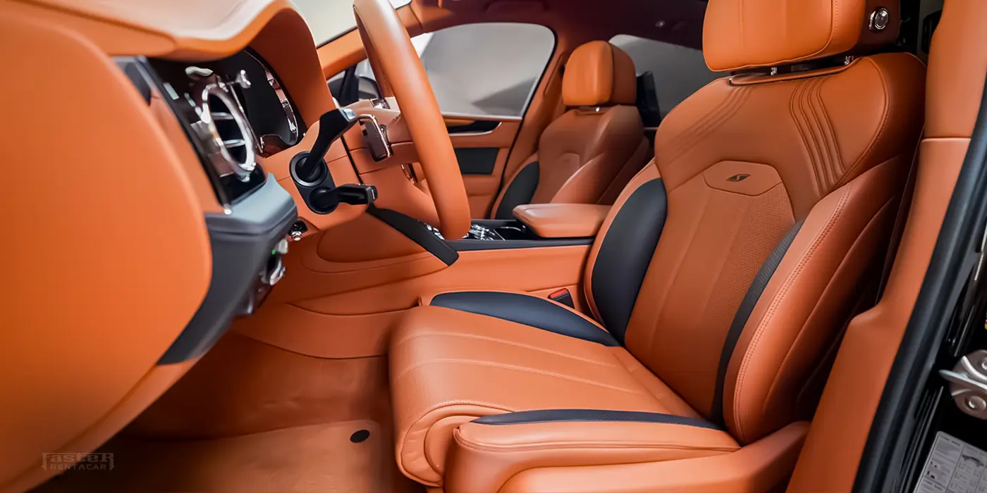 Bentley Bentayga inside 3